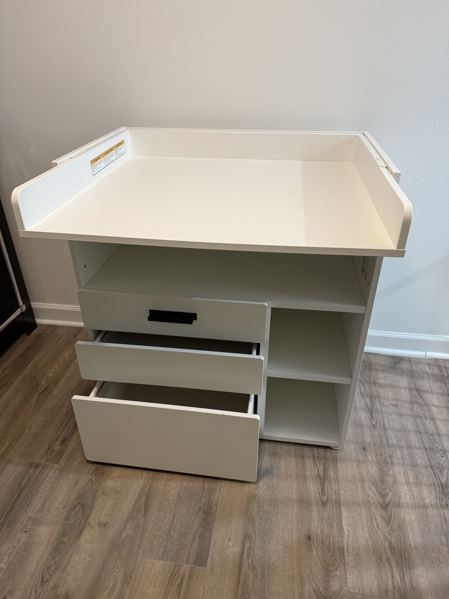 Changing table Dresser