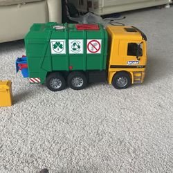Bruder Garbage Truck