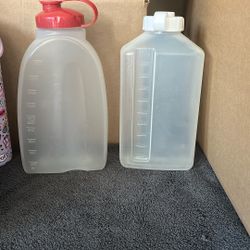 2 Liter Measuring Bottles 
