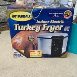 BRAND NEW NEVER OPENED TURKEY FRYER