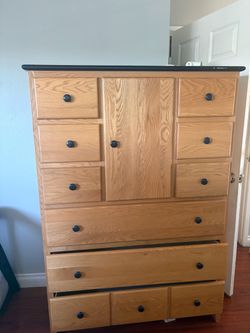 Large Oak Wood Chest of Drawers