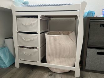 Baby Changing station (hamper excluded)