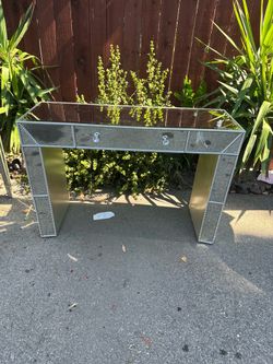 Mirrored Cabinet Table