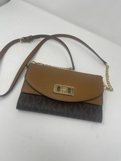 Michael Kors Crossbody Clutch