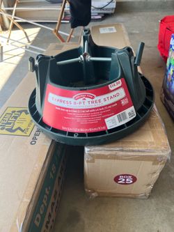 Free Christmas tree stand