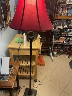 Elegant floor lamp