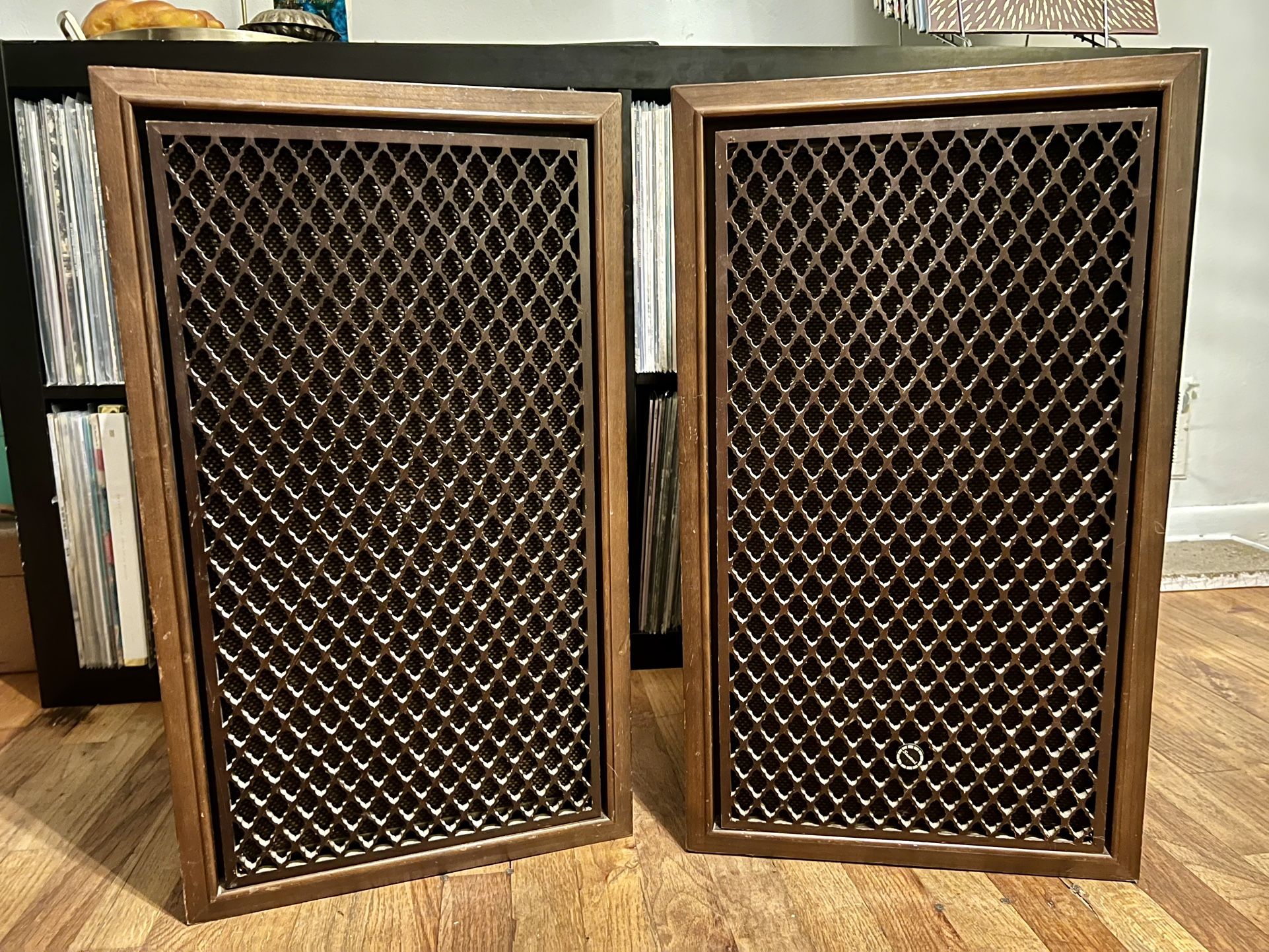 Sansui SP-200 3-way Speakers 