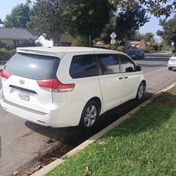 2011 Toyota Sienna