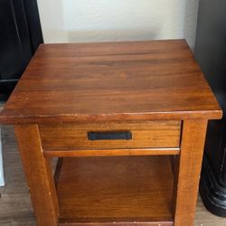 Pottery Barn - Coffee Table And End Table