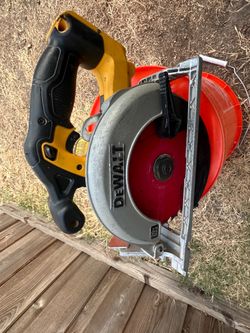 DEWALT - 20V MAX Cordless 6.5 in. Sidewinder Style Circular Saw (Tool Only)