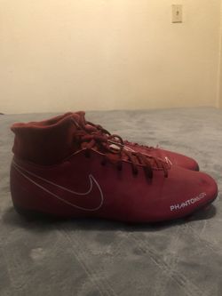 Nike Phantom Vision Soccer Cleats