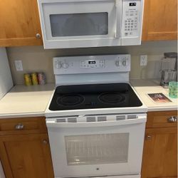 Fridge stove dishwasher and microwave
