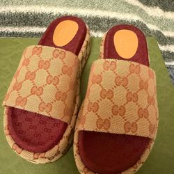 Gucci platform sandal