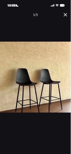 One Outdoor Set Of 2 Black Bar Height Bar Stools