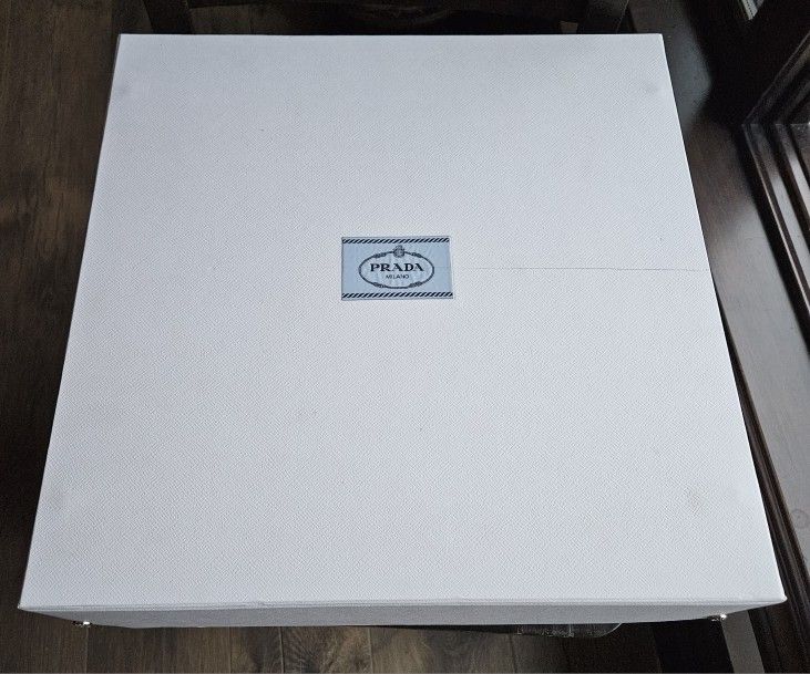 Authentic PRADA Milano Empty Gift Box w Prada Tissue Paper & Buttons ~17x17x8.5”