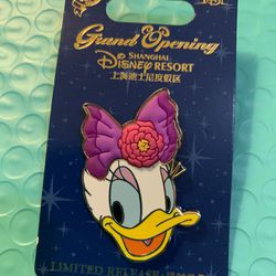 Disney Daisy Duck 3D Bow Pin