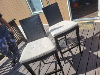 4 bar chairs for sell