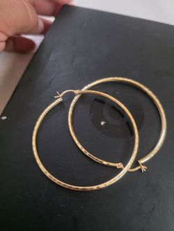14k . Earrings