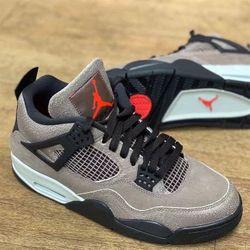 Jordan 4 Taupe 