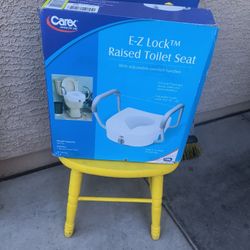 Carex EZ LOCK RAISED TOILET SEAT