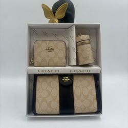 Beige And Black Coach Set 