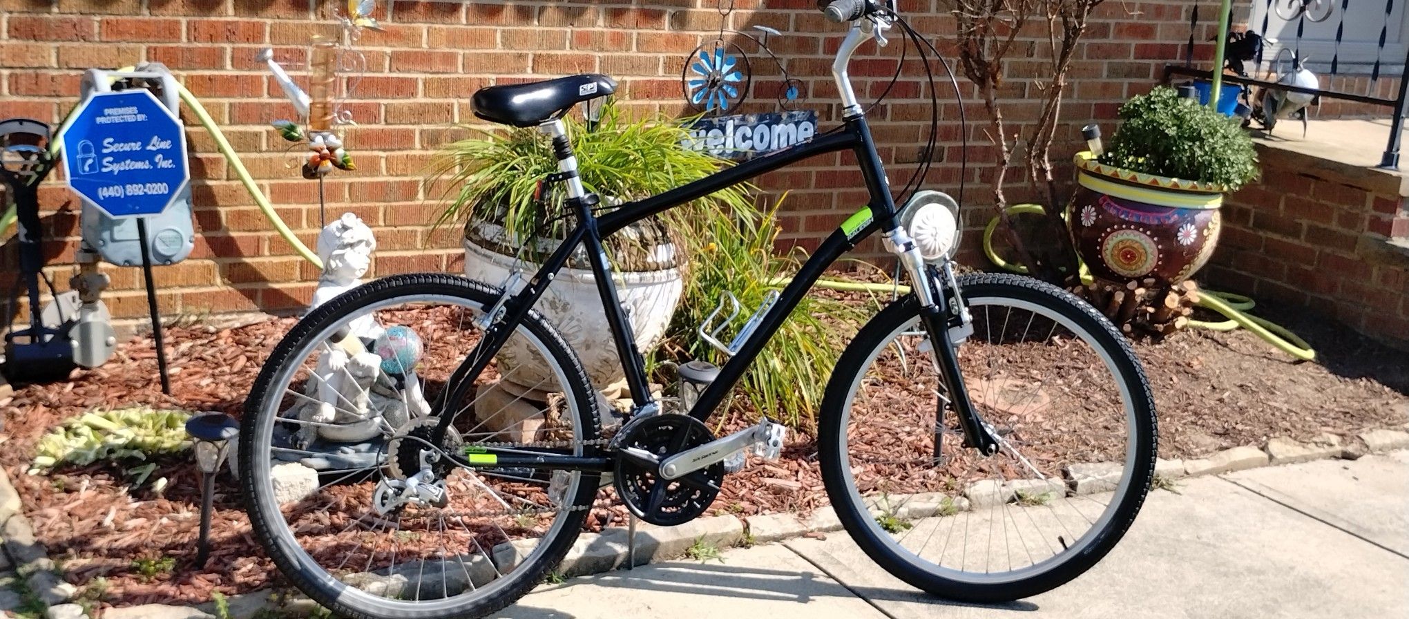 Raleigh Hybrid 26" Tires XL Frame Size Front Fork Suspension Seat Suspension Tuned Ready To Ride
