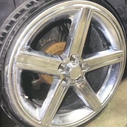 Irocs Rims 22s 5 Lugs Gbody 2 Rims Need Fixing Each Rim Has A Hair Line In Rear 