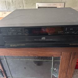 Sony 5 Disc CD Player.  Automatic Disc Loading System
