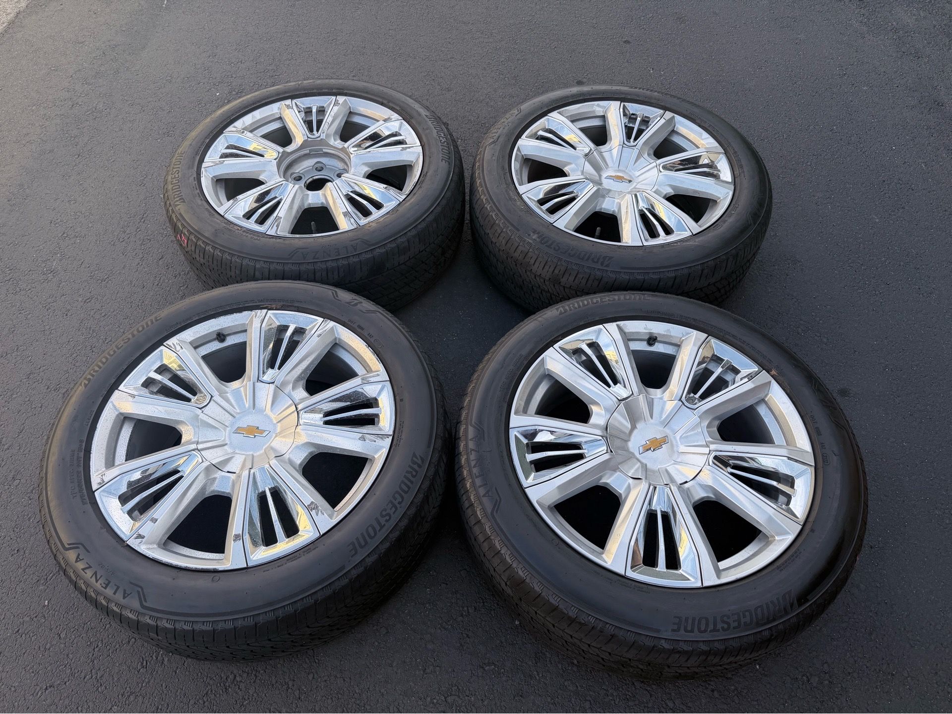 (4) 22” Chevy Wheels 275/50R22 Bridgestone Tires