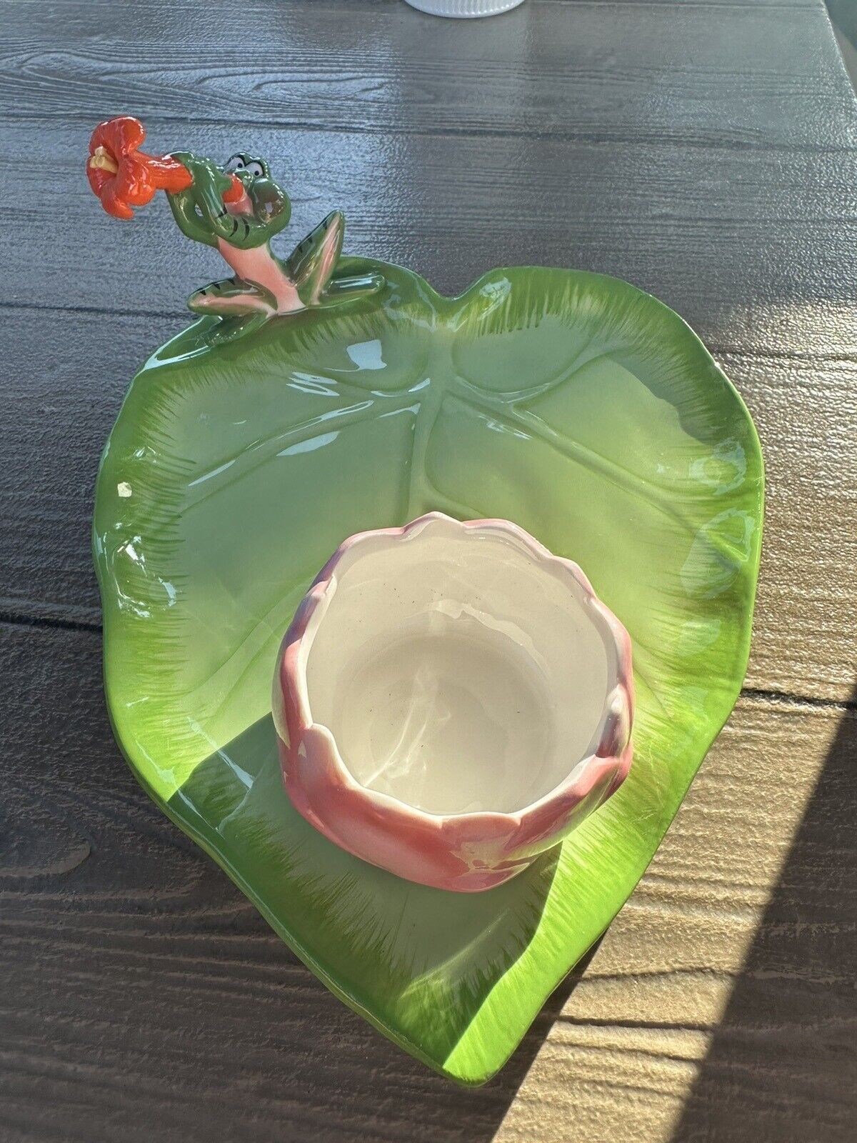 Tiana’s Palace Lily Pad and Lotus Cup Ceramic Set