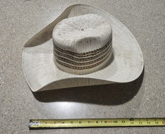Brown and Ivory Bent Rail Justin Wire Brimmed Straw Cowboy Hat 58- 7 1/4