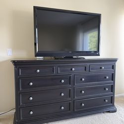 Large Wood 9 Drawer Dresser - High Quality