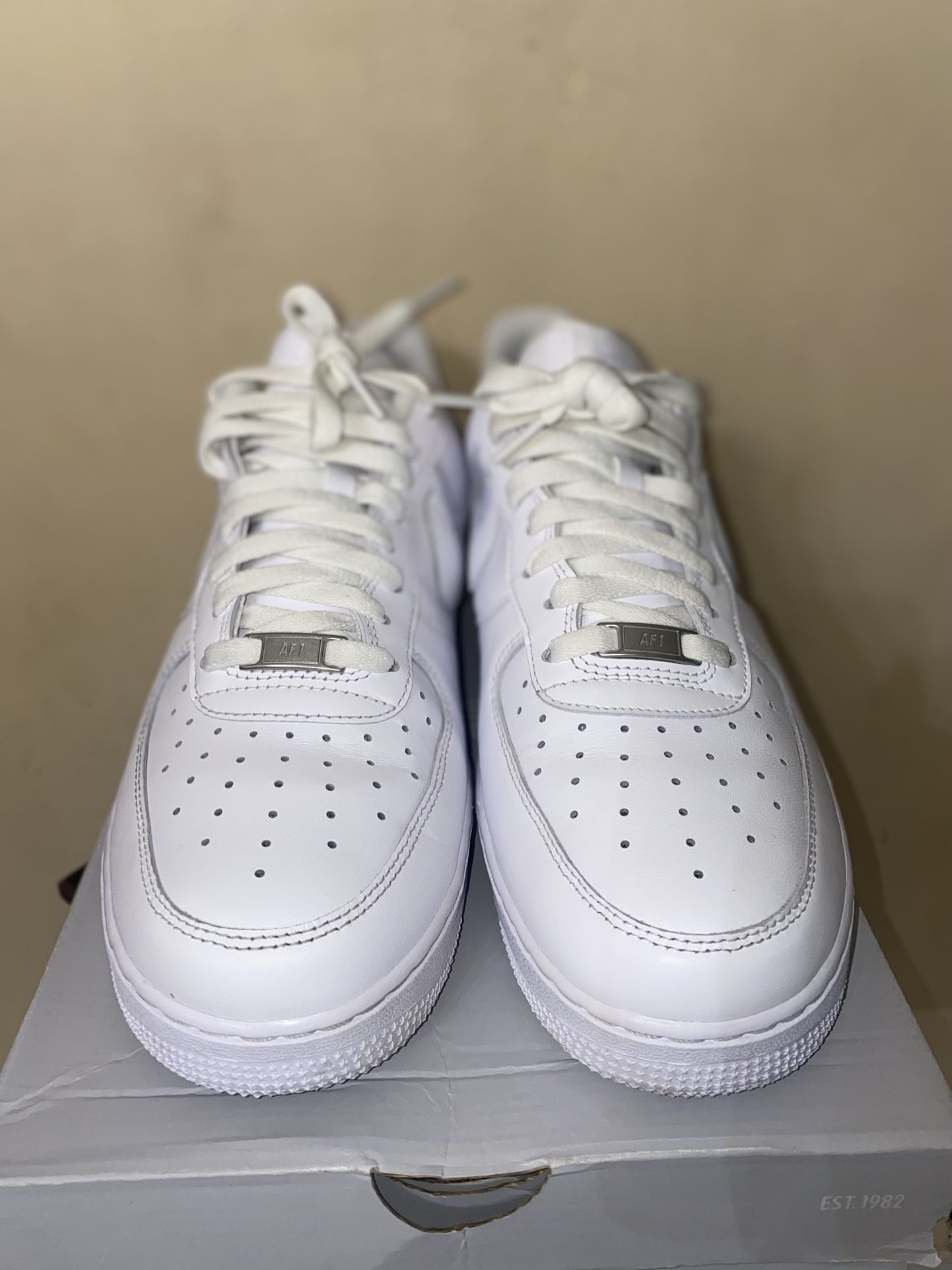 Nike Air Force 1 Size 10.5 White Original Box
