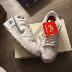 White Supreme Nike Sb 