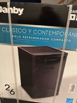 Danby 2.6 Cu ft Black Refrigerator