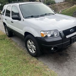 2005 Ford Escape 