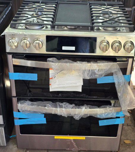 New Gas Kitchen 5 Burners, Double Oven General Electric