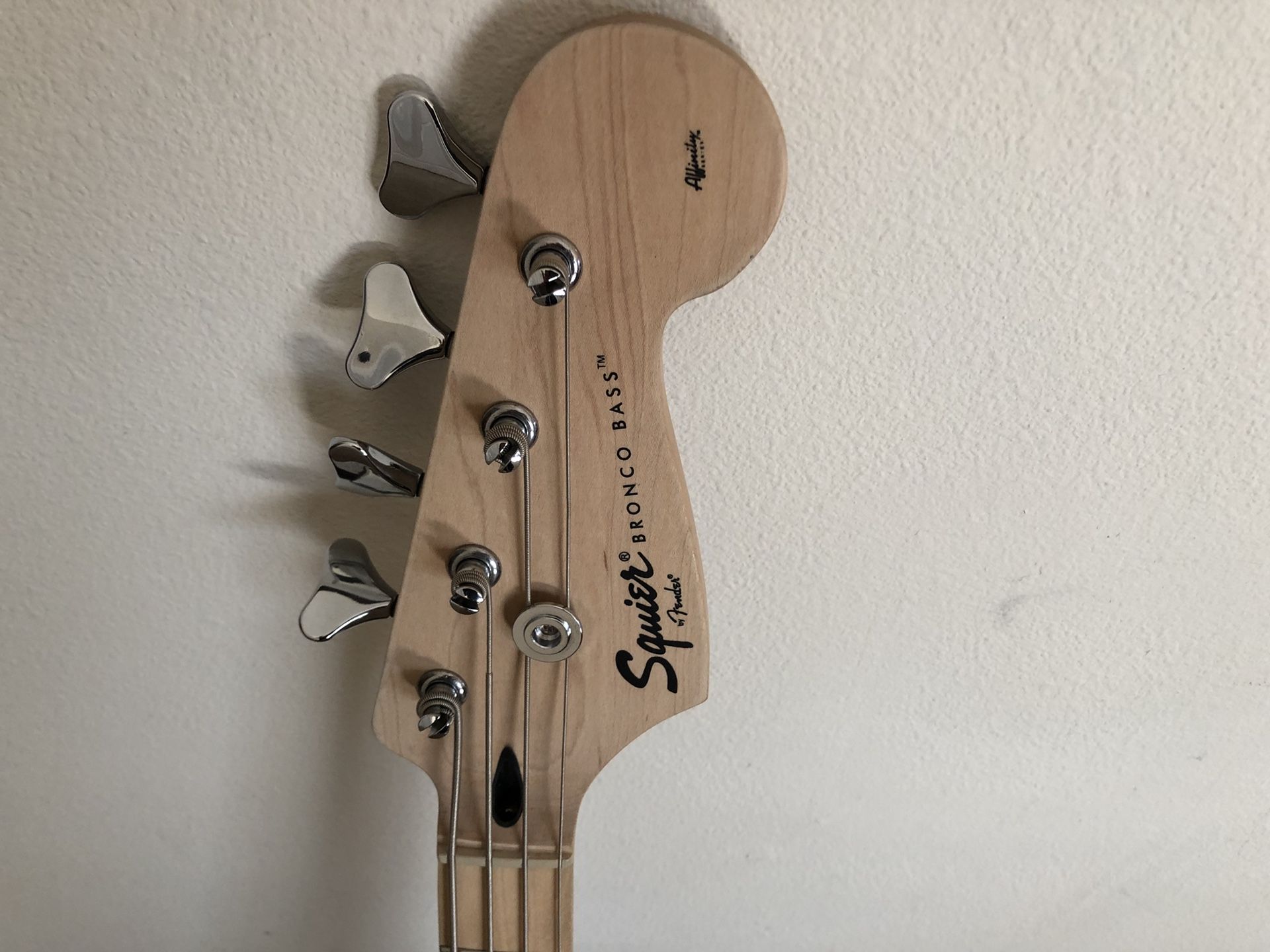 Fender Bass with small Archer Amp