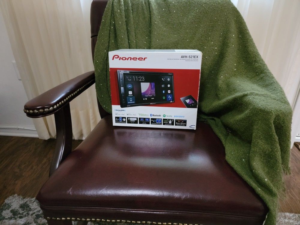 Pioneer AVH-521EX OPEN BOX NEW CD PLAYER