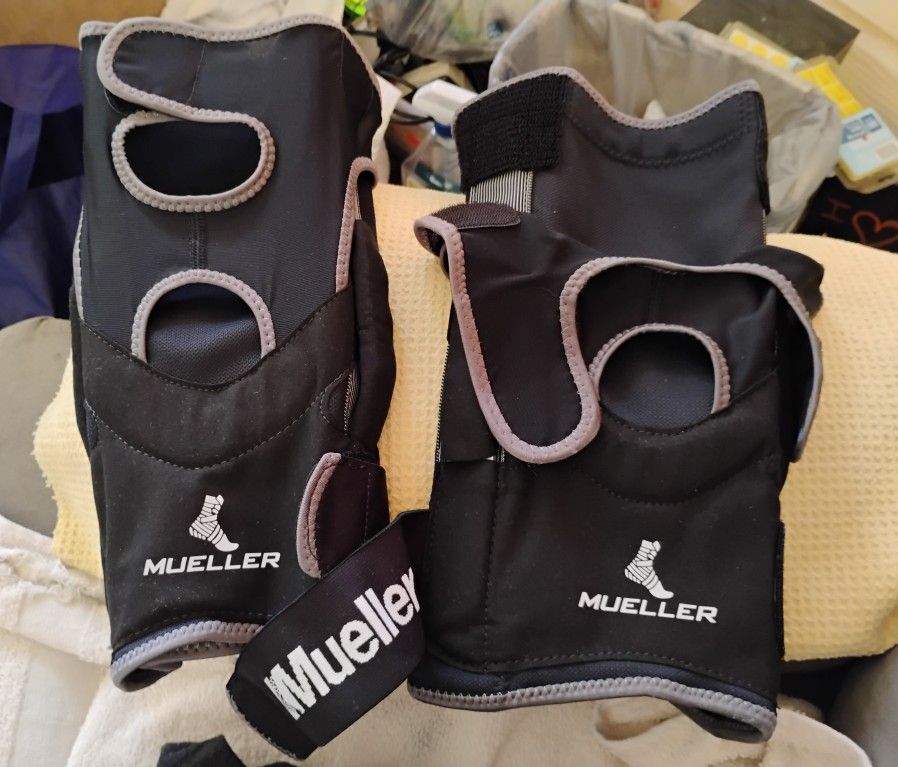 Mueller Knee braces