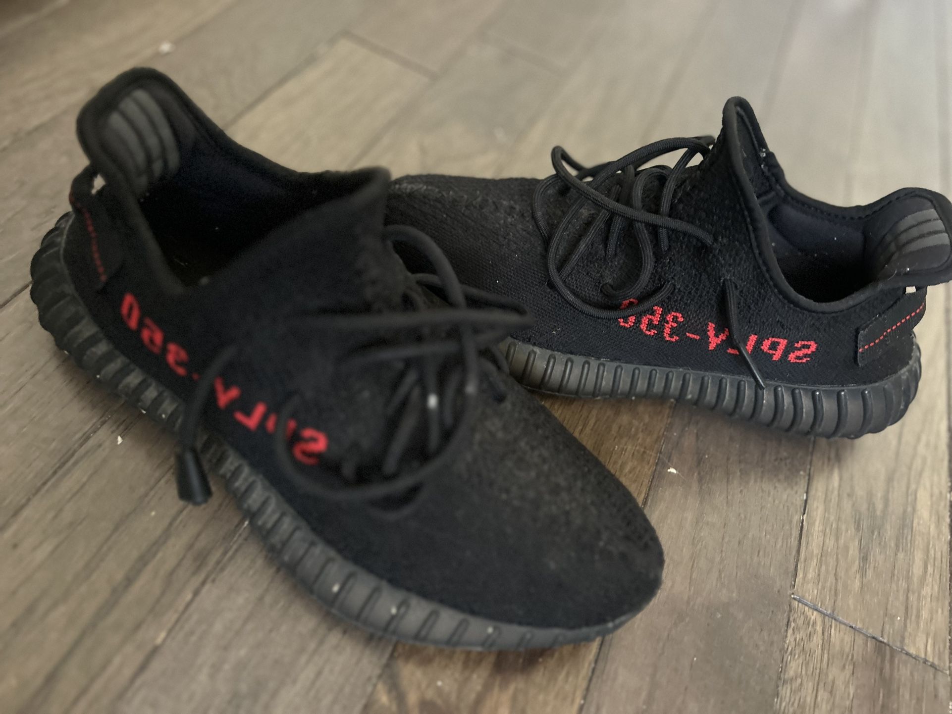 Both Size 42 (9).5 DG Runner Yeezy 350