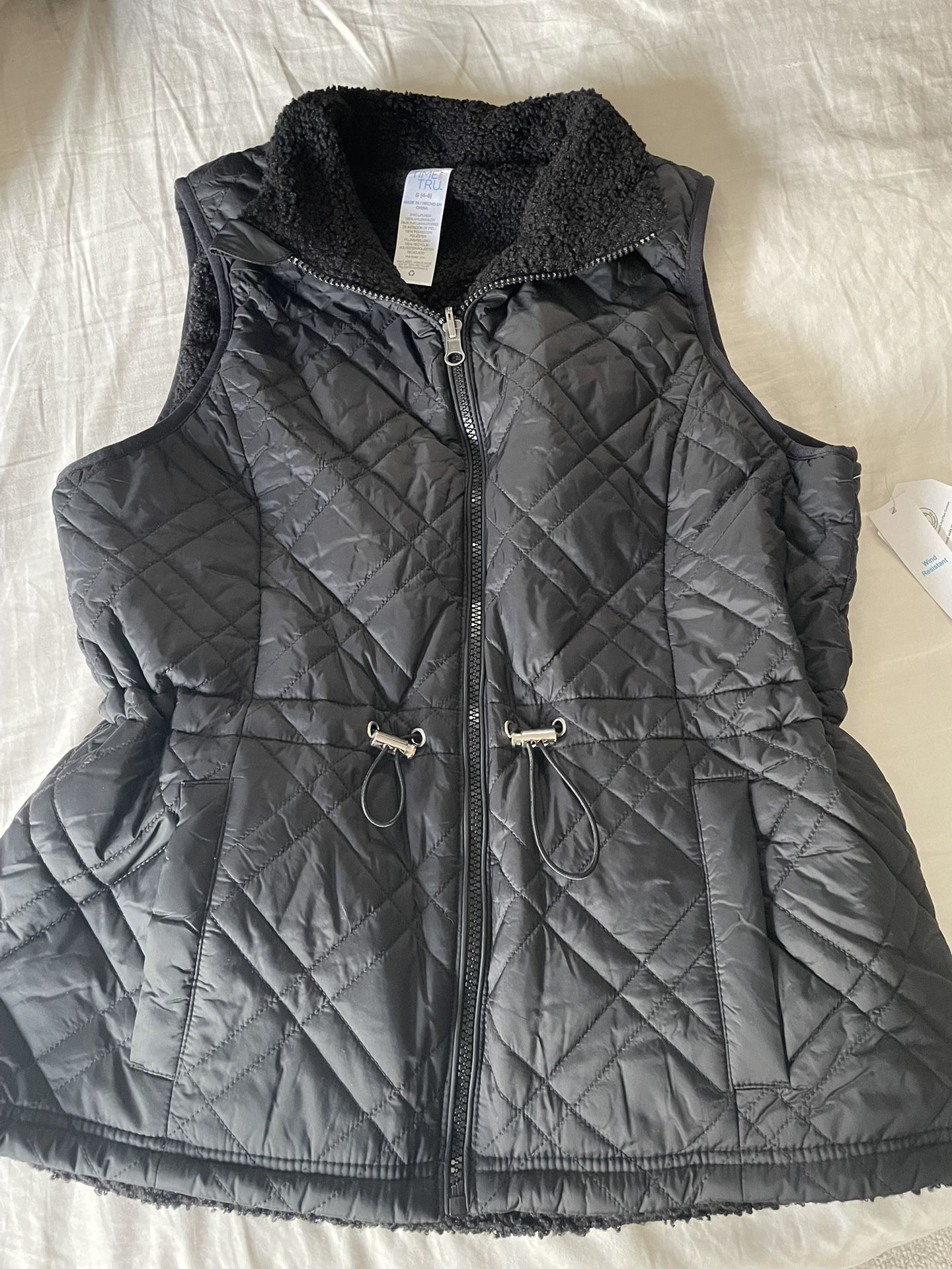 Reversible Women’s Puffer Vest