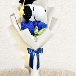 Crochet Snoopy Graduation Bouquet