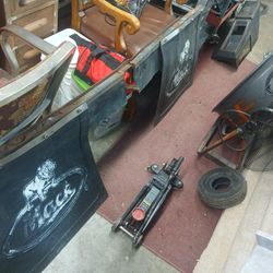 Truck.
Mud flaps