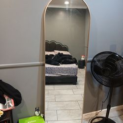 Espejo y base de cama individual