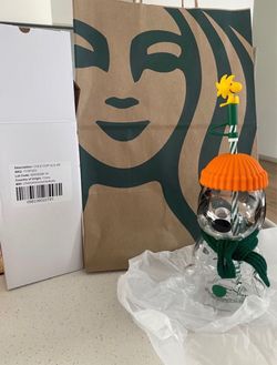 Peanuts x snoopy starbucks authentic cup