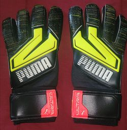Brand New Puma ULTRA Protect 2 Regular Cut Goalkeeper Goalie Gloves Men Size 9