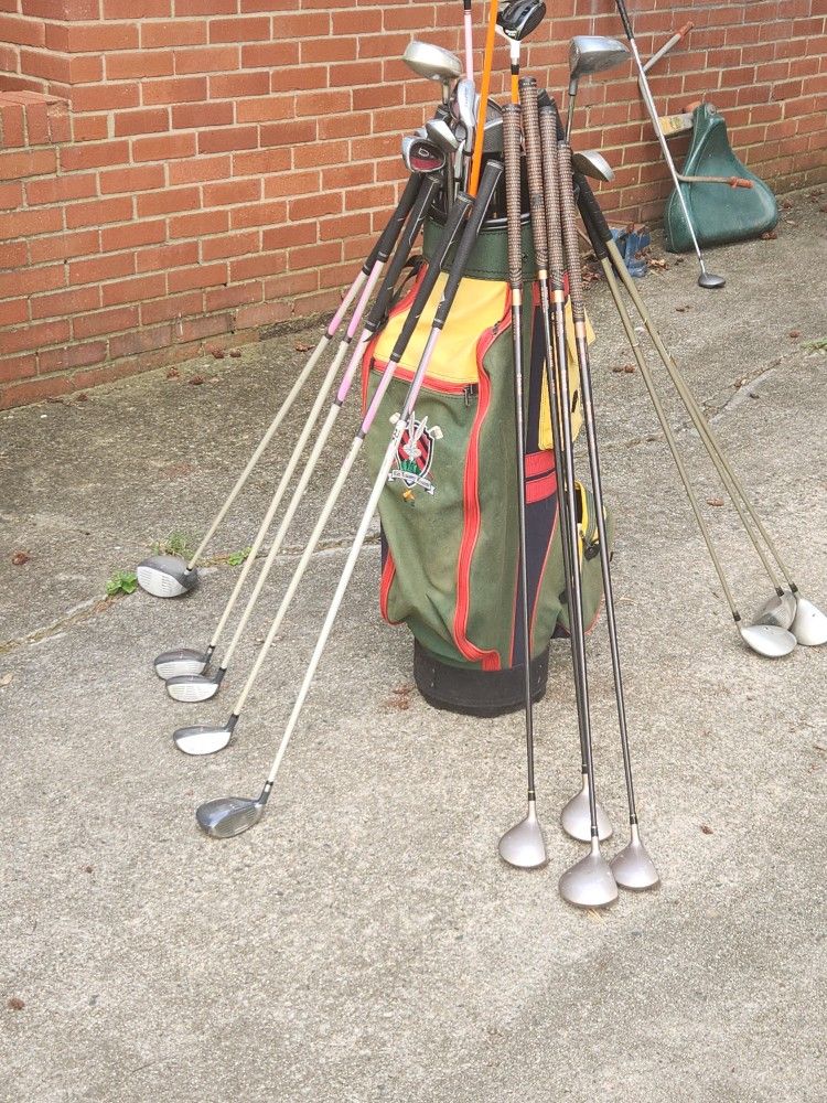 Collectible Looney Tunes High-end Grown Up Adult Golf Bag With Complete Set Of Golf Clubs