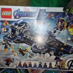 Lego  Marvel Avengers Helicarrier