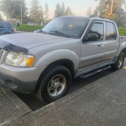 2004 Ford Explorer